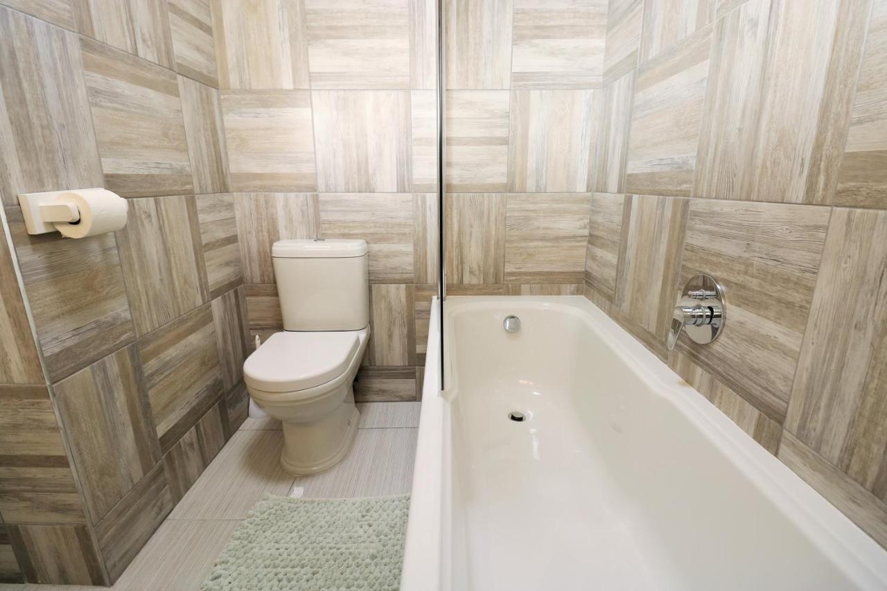Apartment 21 Triplex